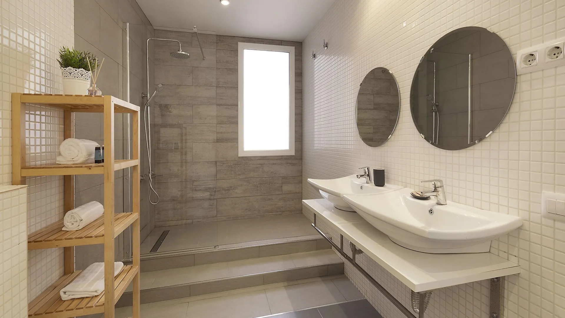 Apartamentos Nextdoor 바르셀로나 0*,